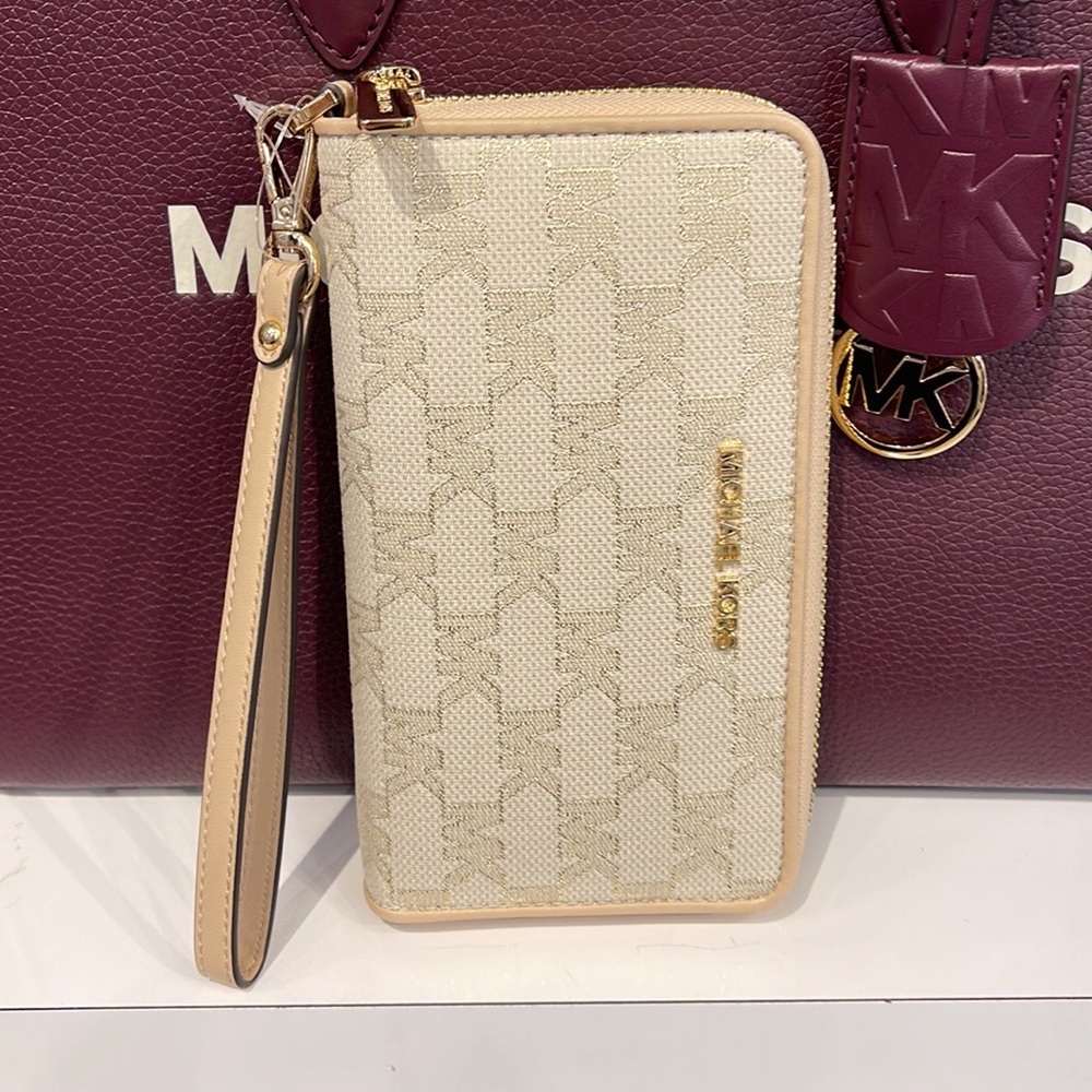 Michael Kors Jet Set Travel Large Phone Case Wristlet Wallet MK Natural Multi - Picture 10 of 16